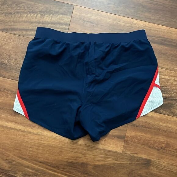 Under Armour Freedom Women’s Shorts navy/Red Size small NWT - Picture 3 of 3